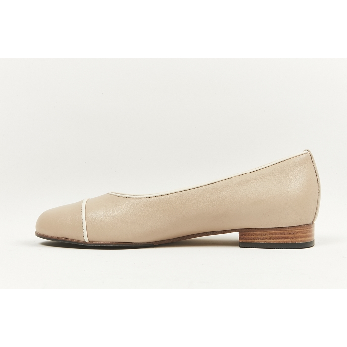 <span>4863</span><br><span>Cuir nocciola ecru</span><br><span>BEIGE</span>6001201_2