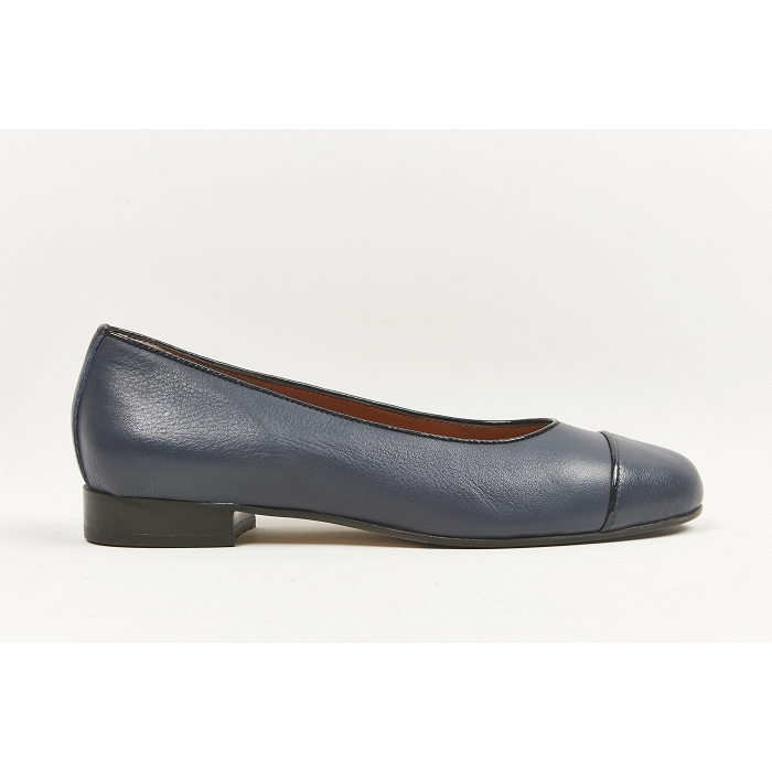 <span>4863</span><br><span>Cuir </span><br><span>BLUE</span>
