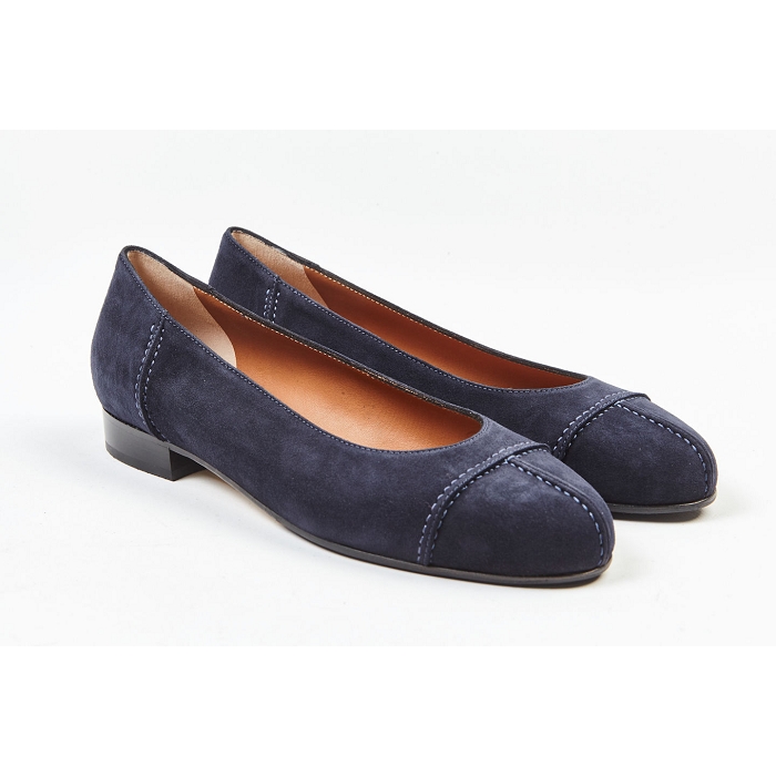 <span>4487</span><br><span>VELOURS </span><br><span>NAVY</span>8273302_3