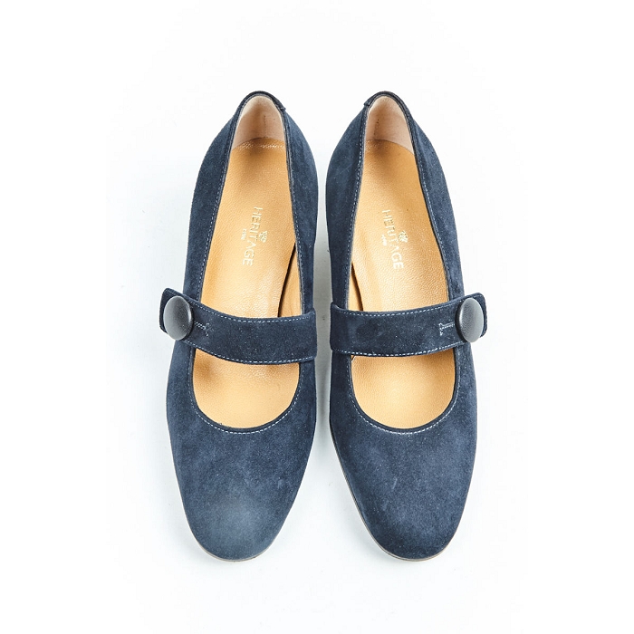 <span>3045</span><br><span>VELOURS </span><br><span>NAVY</span>8273403_4