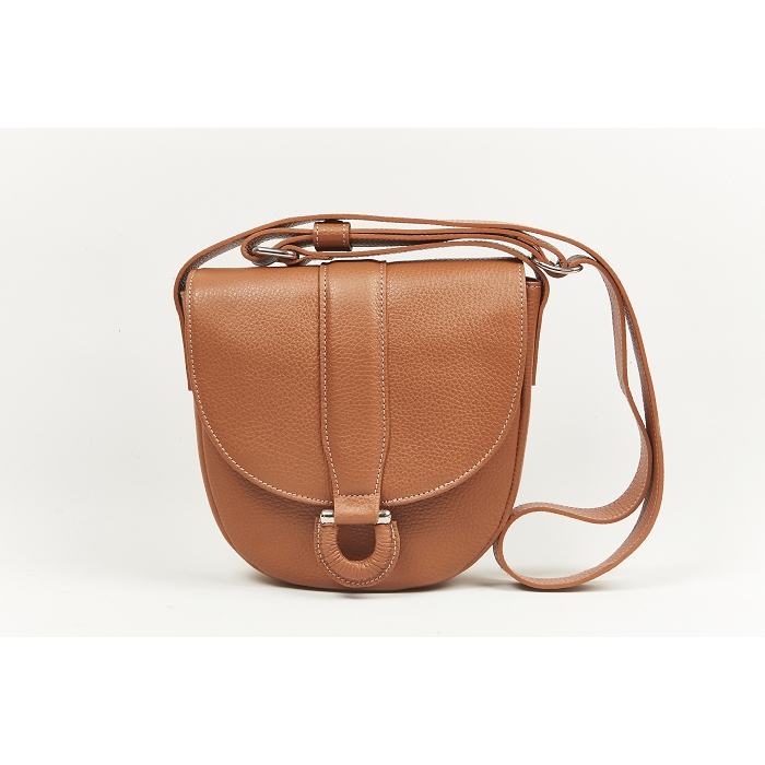 <span>22158</span><br><span>Veau </span><br><span>CAMEL</span>