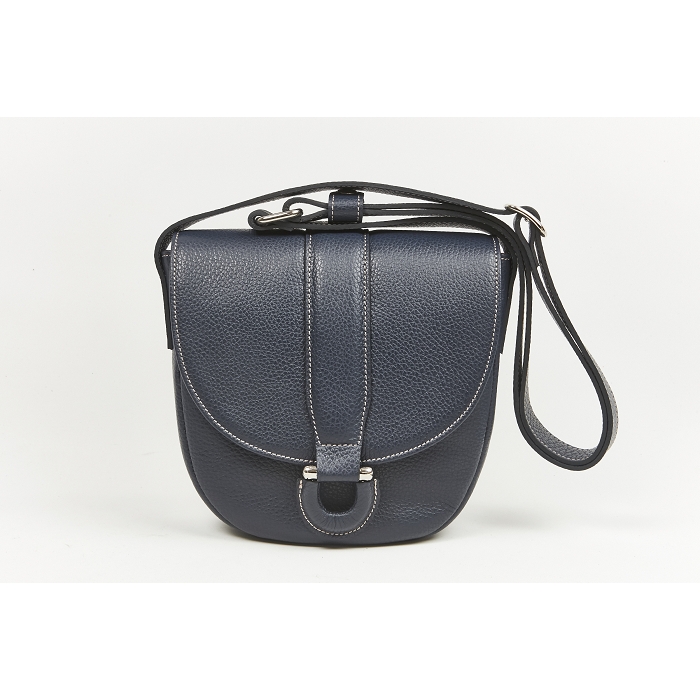 <span>22158</span><br><span>Veau </span><br><span>NAVY</span>