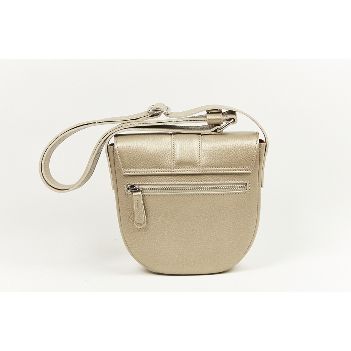 <span>22158</span><br><span>Veau </span><br><span>OR</span>8278604_2