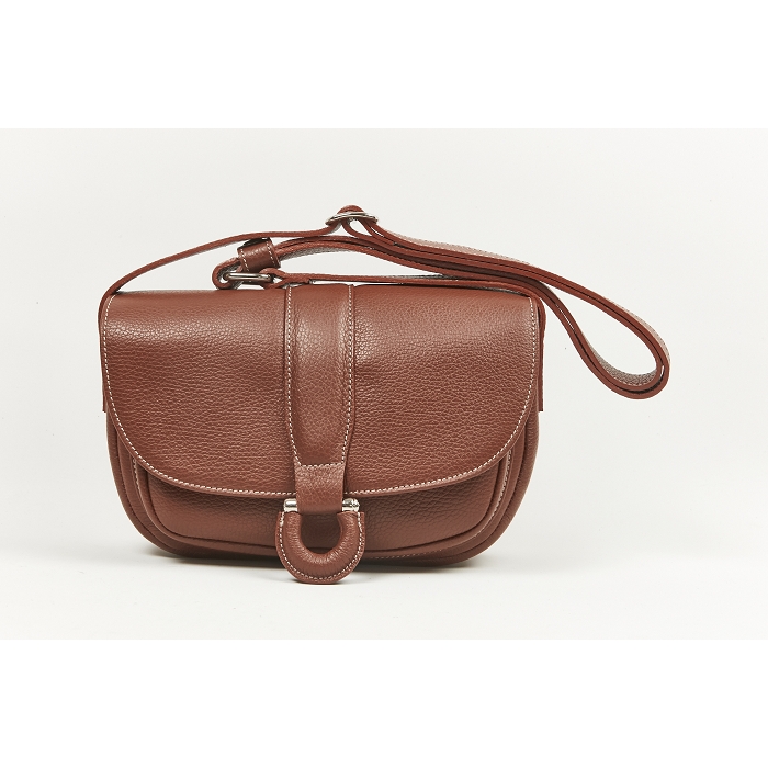 <span>22160</span><br><span>Veau </span><br><span>CAMEL</span>