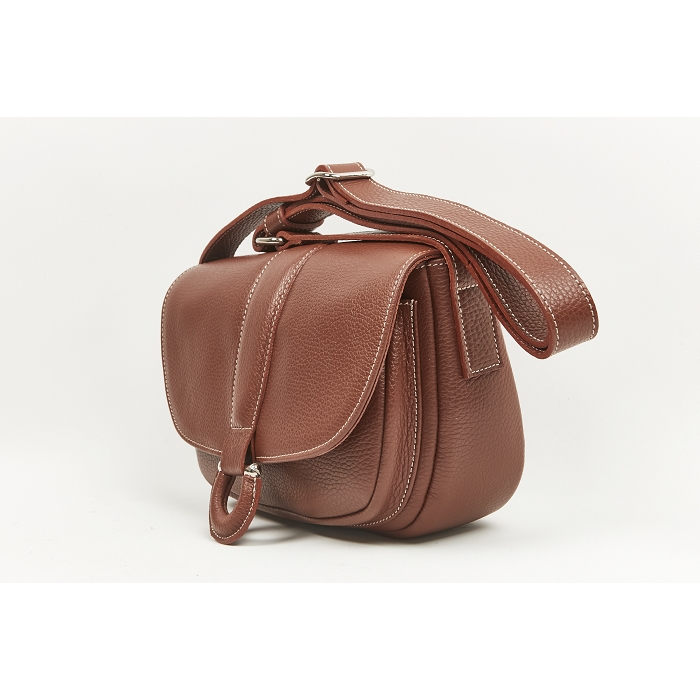 <span>22160</span><br><span>Veau </span><br><span>CAMEL</span>8278701_3