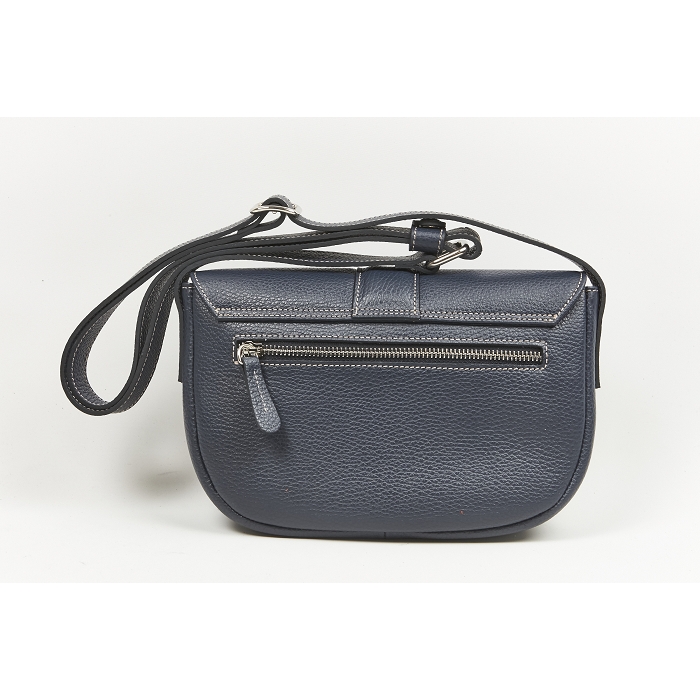 <span>22160</span><br><span>Veau </span><br><span>NAVY</span>8278702_2