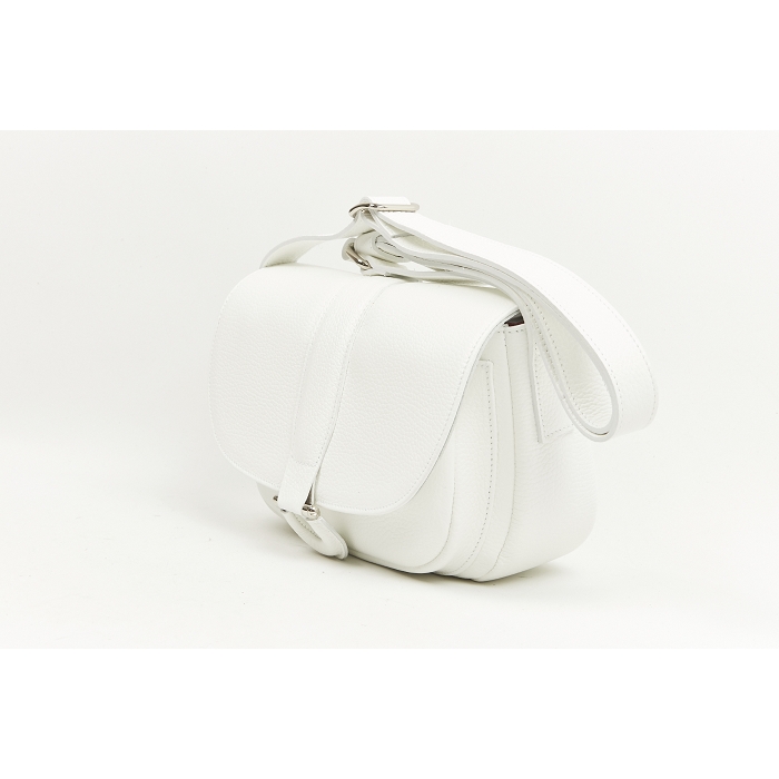 <span>22160</span><br><span>Veau </span><br><span>WHITE</span>8278703_3