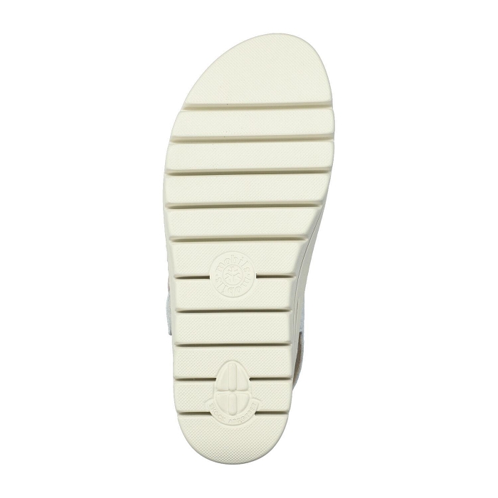 <span>clara</span><br><span>REGINA 21912</span><br><span>LIGHT SAND</span>9002808_4