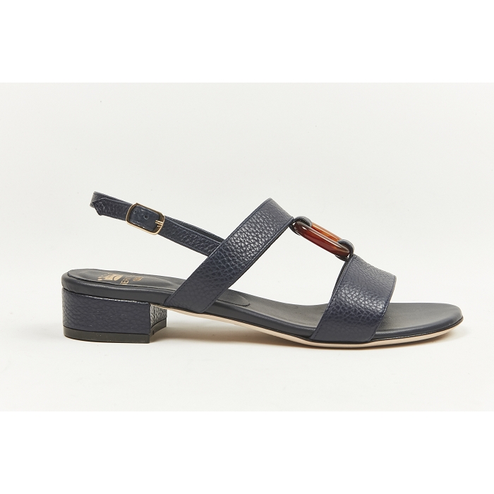 <span>203m</span><br><span>Veau </span><br><span>Marine</span>