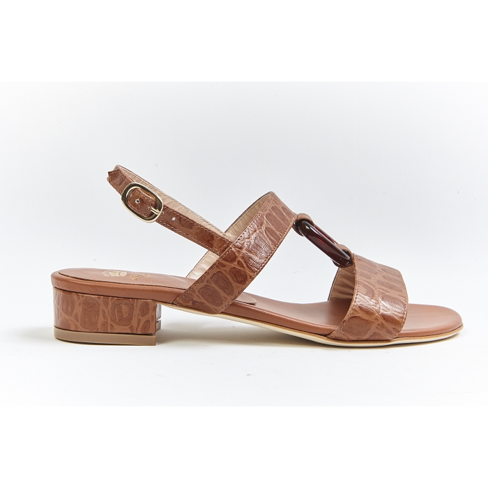 <span>203m</span><br><span>Veau </span><br><span>TOBACCO</span>