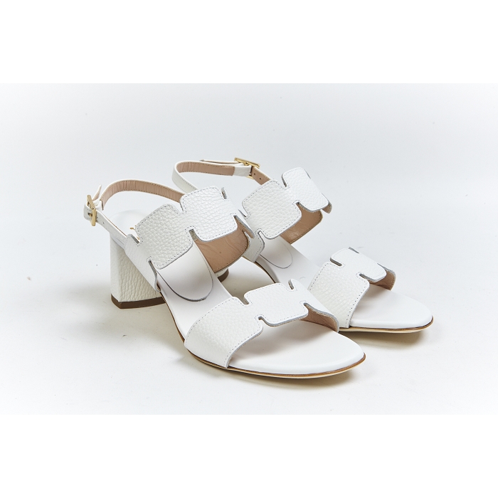 <span>800m</span><br><span>Cerf </span><br><span>BLANC</span>9050001_3