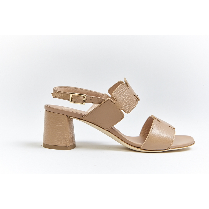 <span>800m</span><br><span>Cerf cerone</span><br><span>BEIGE</span>