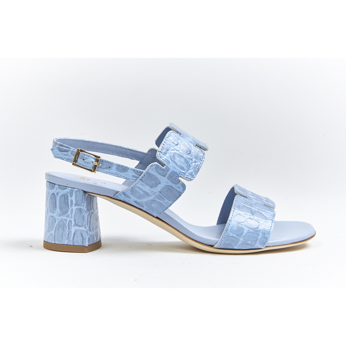 <span>800m</span><br><span>LEZARD tejus rubis</span><br><span>RUBIS</span>