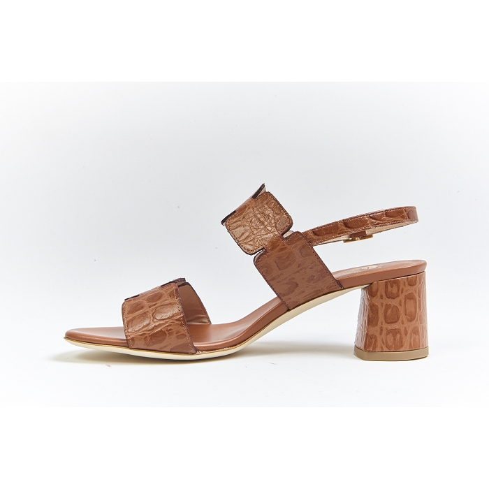 <span>800m</span><br><span>LEZARD tejus tabac</span><br><span>TOBACCO</span>9050008_2