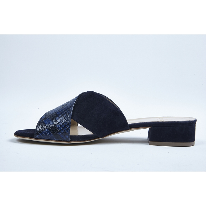 <span>c485s</span><br><span>VELOURS </span><br><span>BLUE</span>9054001_2