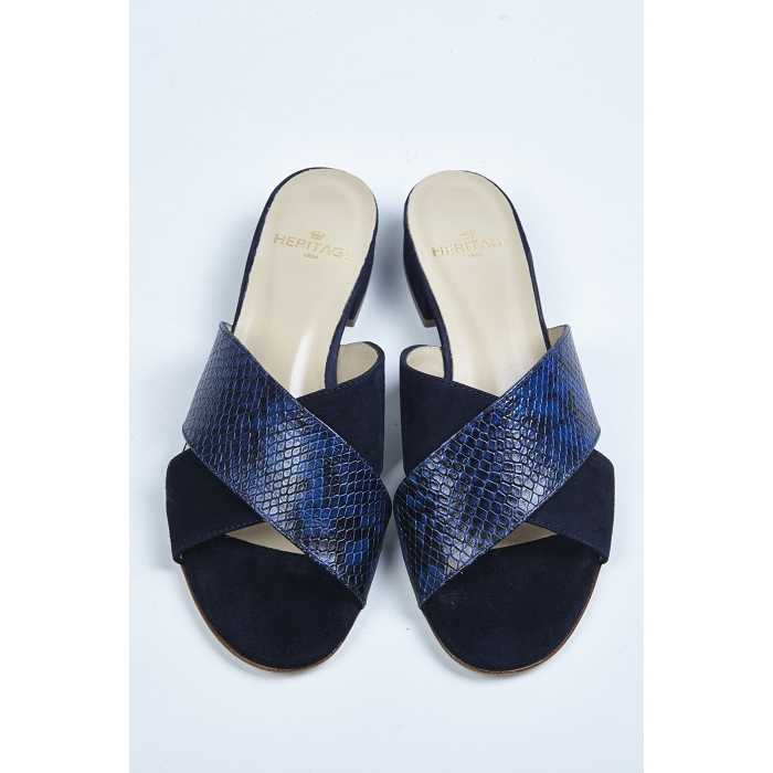 <span>c485s</span><br><span>VELOURS </span><br><span>BLUE</span>9054001_4