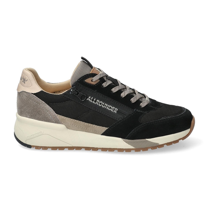 <span>scarmaro</span><br><span>C.SUEDE 84/84</span><br><span>BLACK</span>
