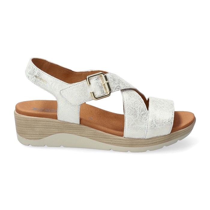 <span>claudine</span><br><span>TANGO 35330</span><br><span>WHITE</span>
